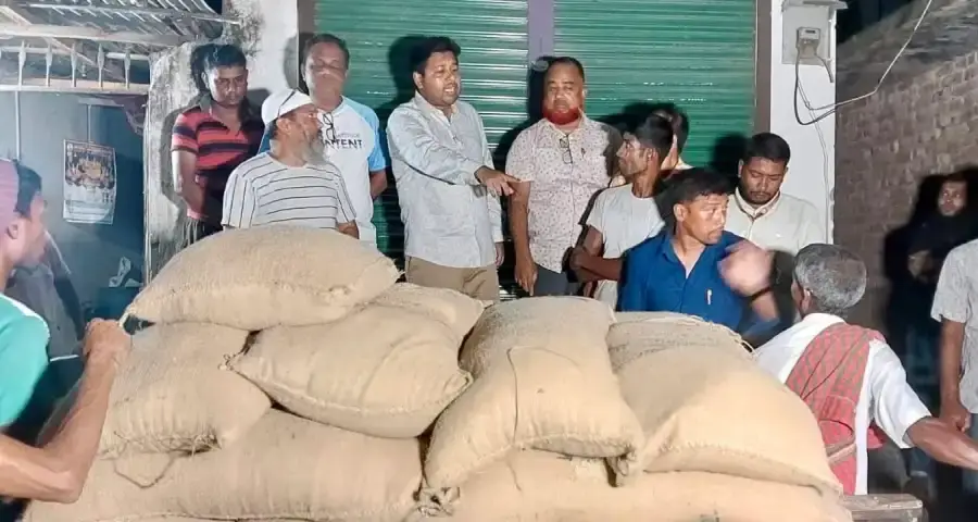 সিংড়ায় ব্যবসায়ীর গোডাউনে মিলল খাদ্যবান্ধব কর্মসূচির ৭৩ বস্তা চাল