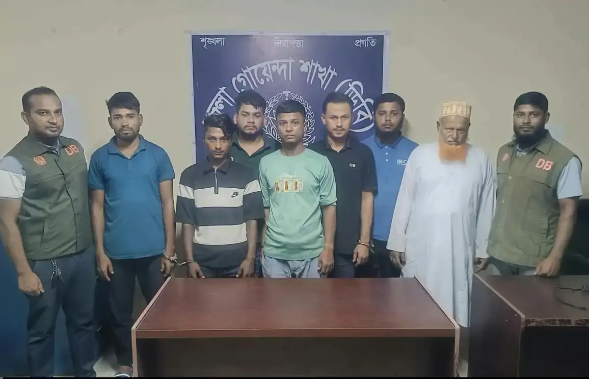 মেহেরপুর ডিবি ও সাইবার ক্রাইমের অভিযানে আটক ৭