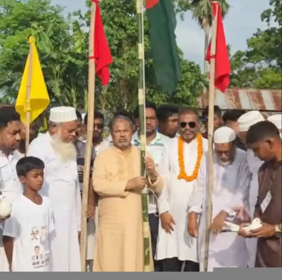 সিংড়ায় সাবেক দুই বিএনপি নেতার স্মরণে ফুটবল টুর্নামেন্টের উদ্বোধন