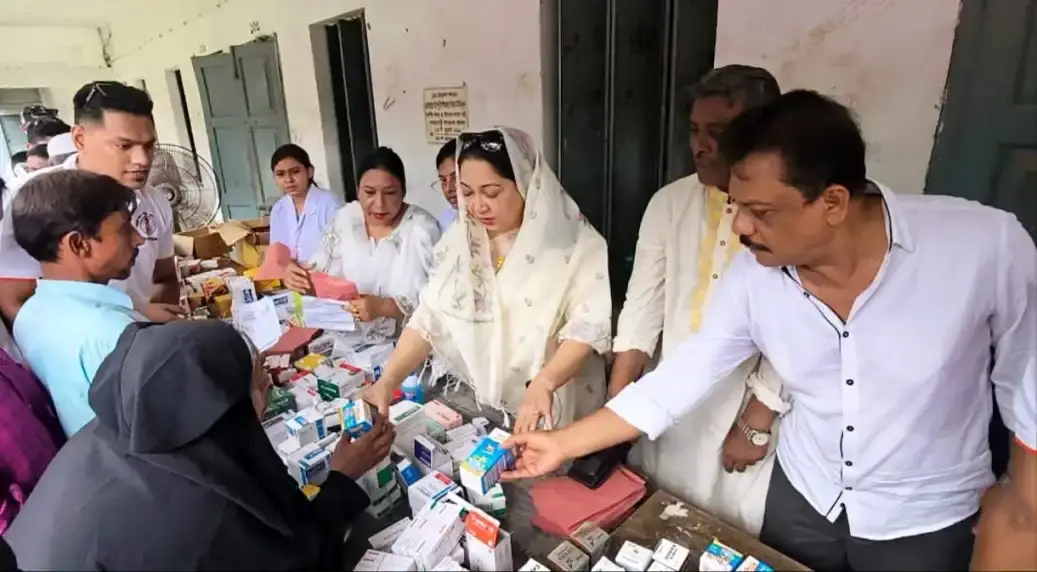 ফরিদপুরে দিনব্যাপী বিনামূল্যে মেডিকেল ক্যাম্প অনুষ্ঠিত