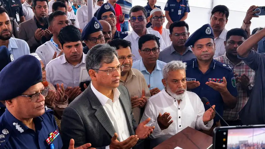 ঢাকা-চট্রগ্রাম মহাসড়কে এআই প্রযুক্তিনির্ভর অটো ফাইন সিস্টেম উদ্বোধন করলেন স্বরাষ্ট্রমন্ত্রী