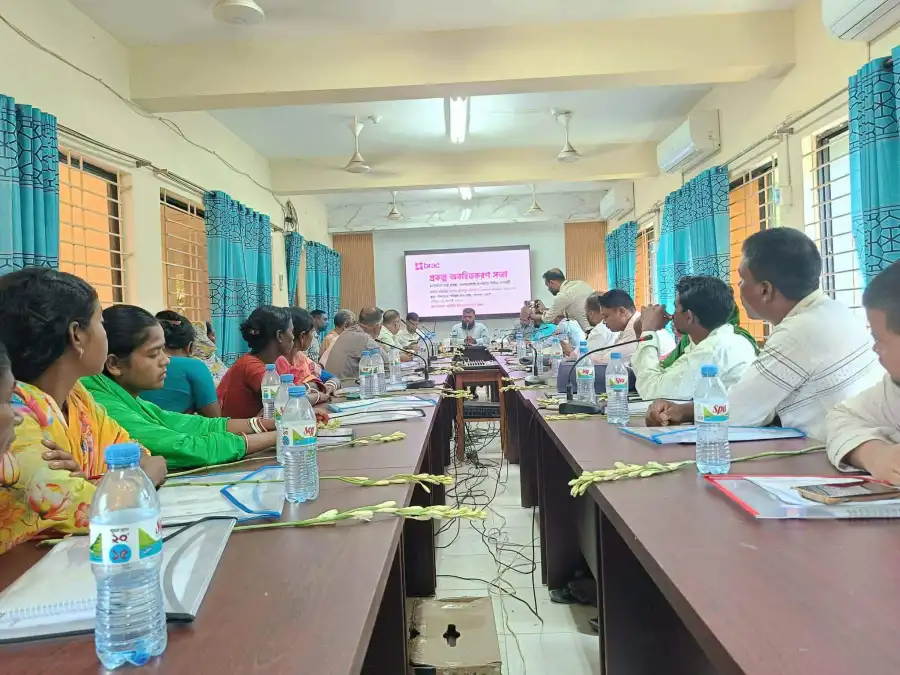 নওগাঁর পোরশায় ব্র্যাকের ‘ক্যাটালিস্ট ফর চেইঞ্জ’ সিভিল সোসাইটি শীর্ষক প্রকল্প অবহিতকরণ সভা অনুষ্ঠিত