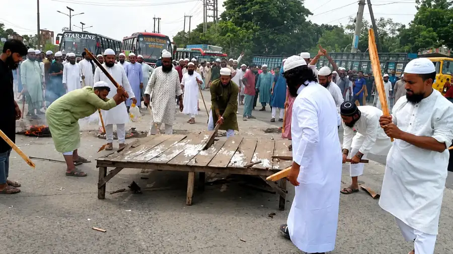 ঢাকা-চট্টগ্রাম মহাসড়ক অবরোধ, দীর্ঘ যানজট