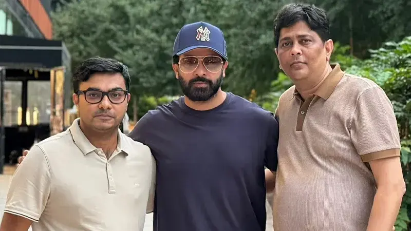 নিউ ইয়র্কে শাকিব-আদনান-হিমেল ত্রয়ী, ২০২৭-এর ঈদে নতুন সিনেমার গুঞ্জন